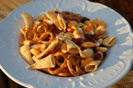 Thanksgiving snack mix 2
