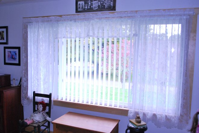 living-room-blinds