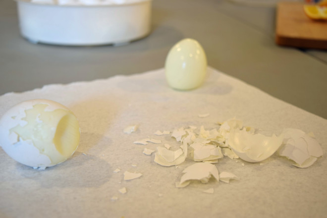 peeling eggs