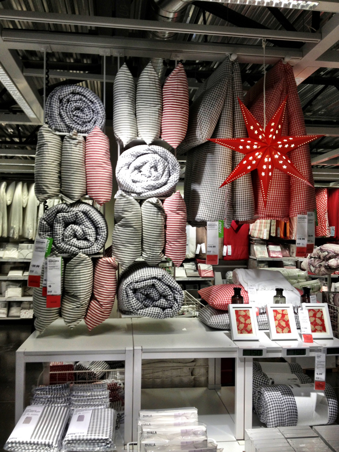 ikea-christmas-bedding